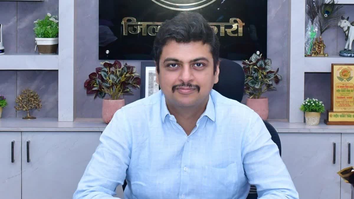 बाराबंकी IGRS, बाराबंकी IGRS समीक्षा बैठक, बाराबंकी DM कार्रवाई, ईशान प्रताप सिंह, बाराबंकी जिलाधिकारी, 12 अधिकारियों का वेतन रोका, IGRS शिकायत निस्तारण, बाराबंकी अधिकारियों पर कार्रवाई, IGRS में लापरवाही, बाराबंकी प्रशासन, जनशिकायत निस्तारण, बाराबंकी लेटेस्ट न्यूज, बाराबंकी सरकारी कार्रवाई, यूपी IGRS खबर, उत्तर प्रदेश जनशिकायत, IGRS डिफाल्टर संदर्भ, बाराबंकी जिला प्रशासन, Barabanki IGRS, Barabanki IGRS review meeting, Barabanki DM action, Ishan Pratap Singh, Barabanki District Magistrate, 12 officers salary withheld, IGRS complaint disposal, Barabanki officers action, IGRS negligence, Barabanki administration, public grievance disposal UP, Barabanki latest news, Uttar Pradesh IGRS news, IGRS defaulter cases, Barabanki government action, UP public complaints, बाराबंकी में 12 अधिकारियों का वेतन क्यों रोका गया, Barabanki IGRS latest news, Barabanki DM Ishan Pratap Singh action, IGRS review meeting Barabanki, 12 officers salary withheld Barabanki, बाराबंकी IGRS बैठक में क्या हुआ, IGRS शिकायत पर कार्रवाई, बाराबंकी DM का बड़ा एक्शन, 24 अधिकारियों पर कार्रवाई, 59 डिफाल्टर संदर्भ बाराबंकी, Barabanki district magistrate latest action, UP IGRS complaint news, #Barabanki, #BarabankiNews, #IGRS, #IGRSReview, #IshanPratapSingh, #BarabankiDM, #UPNews, #UttarPradesh, #UPAdministration, #PublicGrievance, #GovernmentAction, #DistrictAdministration, #BarabankiLatestNews, #IGRSAction, #उत्तरप्रदेश, #बाराबंकी, #बाराबंकीन्यूज, #आईजीआरएस, #ईशानप्रतापसिंह, #जिलाधिकारी, #जनशिकायत, #प्रशासनिकखबर,