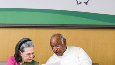 वंदे मातरम् विवाद, वंदे मातरम् कांग्रेस, कांग्रेस वंदे मातरम्, केसी वेणुगोपाल वंदे मातरम्, कांग्रेस दो अंतरे वंदे मातरम्, वंदे मातरम् के दो अंतरे, CWC बैठक 2026, कांग्रेस कार्य समिति बैठक, मल्लिकार्जुन खरगे वंदे मातरम्, जयराम रमेश वंदे मातरम्, सोनिया गांधी वंदे मातरम् विवाद, कांग्रेस भाजपा वंदे मातरम् विवाद, 1937 वंदे मातरम् प्रस्ताव, राष्ट्रगीत वंदे मातरम्, राष्ट्रगान जन गण मन, कांग्रेस का रुख, दिल्ली कांग्रेस बैठक, राष्ट्रीय राजनीति, Vande Mataram controversy, Congress Vande Mataram, Congress two stanzas Vande Mataram, KC Venugopal Vande Mataram, Congress CWC meeting 2026, Vande Mataram two stanzas, Mallikarjun Kharge Vande Mataram, Jairam Ramesh Vande Mataram, Sonia Gandhi Vande Mataram controversy, Congress BJP Vande Mataram row, 1937 Vande Mataram resolution, Vande Mataram national song, Jana Gana Mana national anthem, Congress latest news, Indian politics 2026, वंदे मातरम् पर कांग्रेस का क्या रुख है, Congress Vande Mataram latest statement, केसी वेणुगोपाल ने वंदे मातरम् पर क्या कहा, कांग्रेस सिर्फ दो अंतरे क्यों गाएगी, Vande Mataram two stanzas controversy, 1937 Congress Vande Mataram resolution, CWC meeting Vande Mataram, Mallikarjun Kharge 1937 resolution, Sonia Gandhi Vande Mataram controversy, BJP Congress Vande Mataram dispute, वंदे मातरम् विवाद लेटेस्ट न्यूज, कांग्रेस CWC बैठक 2026,#VandeMataram, #VandeMataramControversy, #Congress, #CWCMeeting, #KCVenugopal, #MallikarjunKharge, #JairamRamesh, #SoniaGandhi, #RahulGandhi, #CongressNews, #BJP, #IndianPolitics, #NationalSong, #JanaGanaMana, #DelhiNews, #PoliticalNews, #वंदेमातरम्, #वंदेमातरमविवाद, #कांग्रेस, #सीडब्ल्यूसी, #केसीवेणुगोपाल, #मल्लिकार्जुनखरगे, #जयरामरमेश, #सोनियागांधी, #राहुलगांधी, #राजनीतिकखबर,