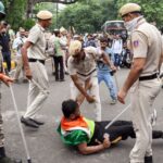 जंतर मंतर प्रदर्शन, जंतर मंतर पुलिस बर्बरता, जंतर मंतर पुलिस कार्रवाई, जंतर मंतर प्रदर्शन सुप्रीम कोर्ट, सुप्रीम कोर्ट जंतर मंतर मामला, जंतर मंतर जांच कमेटी, हाई पावर इंक्वायरी कमेटी, आर सुभाष रेड्डी, जस्टिस आर सुभाष रेड्डी कमेटी, जंतर मंतर छात्र प्रदर्शन, दिल्ली पुलिस प्रदर्शन कार्रवाई, प्रदर्शनकारियों पर पुलिस बल प्रयोग, महिला प्रदर्शनकारी हिंसा, जंतर मंतर लाठीचार्ज, जंतर मंतर आंसू गैस, जंतर मंतर पैलेट गन, जंतर मंतर इलेक्ट्रिक बैटन, BNS धारा 152, भारतीय न्याय संहिता धारा 152, शांतिपूर्ण प्रदर्शन अधिकार, सुप्रीम कोर्ट ताजा खबर, दिल्ली सुप्रीम कोर्ट खबर, Jantar Mantar protest, Jantar Mantar police brutality, Jantar Mantar police action, Jantar Mantar protest Supreme Court, Supreme Court Jantar Mantar case, Jantar Mantar inquiry committee, high powered inquiry committee, Justice R Subhash Reddy, R Subhash Reddy committee, Jantar Mantar student protest, Delhi Police protest action, police excessive force protesters, violence against women protesters, Jantar Mantar lathi charge, Jantar Mantar tear gas, pellet gun Jantar Mantar, electric baton protest, BNS Section 152, Bharatiya Nyaya Sanhita Section 152, peaceful protest rights India, Supreme Court latest news, Delhi Supreme Court news, #JantarMantar, #JantarMantarProtest, #SupremeCourt, #SupremeCourtIndia, #PoliceBrutality, #PoliceAction, #Protest, #DelhiNews, #DelhiPolice, #JusticeRSubhashReddy, #SubhashReddy, #SupremeCourtNews, #BNS, #BNS152, #PeacefulProtest, #ConstitutionalRights, #StudentProtest, #IndiaNews, #LatestNews,