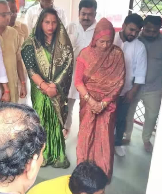 काकोरी विधायक जय देवी कौशल, जय देवी कौशल, काकोरी मंदिर विवाद, लखनऊ काकोरी मंदिर विवाद, BJP विधायक जय देवी, जय देवी पूजा विवाद, मंदिर जीर्णोद्धार विवाद, काकोरी भाजपा विधायक, लखनऊ भाजपा विधायक, काकोरी न्यूज, लखनऊ न्यूज, उत्तर प्रदेश भाजपा, मंदिर पूजा विवाद, पूजा आरती विवाद, विधायक के साथ भेदभाव, जय देवी कौशल खबर, लखनऊ राजनीतिक खबर, काकोरी राजनीतिक खबर, Kakori BJP MLA Jaya Devi Kaushal, Jaya Devi Kaushal, Kakori temple controversy, Lucknow Kakori temple controversy, BJP MLA Jaya Devi, Jaya Devi pooja controversy, temple renovation controversy, Kakori BJP MLA news, Lucknow BJP MLA news, Kakori news, Lucknow news, Uttar Pradesh BJP news, temple pooja controversy, pooja aarti controversy, MLA discrimination allegation, Jaya Devi Kaushal news, Lucknow political news, Kakori political news, काकोरी BJP विधायक जय देवी कौशल पूजा विवाद, Kakori BJP MLA Jaya Devi Kaushal temple controversy, लखनऊ काकोरी मंदिर जीर्णोद्धार, Lucknow Kakori temple renovation, जय देवी कौशल आरती विवाद, Jaya Devi Kaushal Aarti controversy, काकोरी मंदिर पूजा विवाद, Kakori temple pooja dispute, लखनऊ भाजपा विधायक खबर, Lucknow BJP MLA latest news, उत्तर प्रदेश राजनीतिक खबर, Uttar Pradesh political news, काकोरी लेटेस्ट न्यूज, Kakori latest news, #JayaDeviKaushal, #JayaDevi, #Kakori, #KakoriNews, #LucknowNews, #BJP, #BJPMLA, #UttarPradesh, #UPNews, #TempleControversy, #TempleRenovation, #PoojaControversy, #AartiControversy, #LucknowPolitics, #KakoriPolitics,