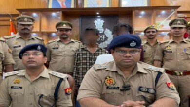 Lucknow Crime News, Lucknow Chain Snatching, Madiyanva Police, Chain Snatcher Arrested, Lucknow Police, Chain Loot, UP Crime News ,लखनऊ चेन स्नैचिंग, लखनऊ क्राइम न्यूज, मड़ियांव पुलिस, चेन स्नैचर गिरफ्तार, लखनऊ पुलिस, चेन लूट, बुजुर्ग महिला चेन लूट, डिलीवरी बॉय गिरफ्तार ,