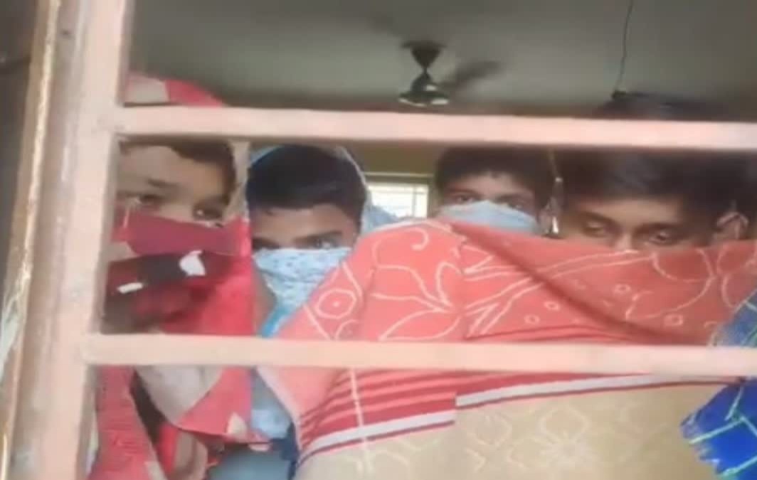 Kannauj Navodaya Vidyalaya, Jawahar Navodaya Vidyalaya Anaugi, Navodaya students hunger strike, Kannauj student protest, poor hostel food, mess food complaint ,कन्नौज नवोदय विद्यालय, जवाहर नवोदय विद्यालय अनौगी, नवोदय विद्यालय छात्र भूख हड़ताल, कन्नौज छात्र प्रदर्शन, मेस का खराब खाना, छात्रों ने किया भोजन बहिष्कार ,
