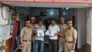 लखनऊ में ब्लूटूथ से नकल, लखनऊ परीक्षा नकल, UPSSSC परीक्षा में नकल, UPSSSC नकल गिरोह, लखनऊ नकल गिरोह, ब्लूटूथ नकल मामला, इलेक्ट्रॉनिक डिवाइस से नकल, प्रतियोगी परीक्षा नकल, सरकारी नौकरी के नाम पर ठगी, पांच लाख में नौकरी की डील, लखनऊ से प्रयागराज नकल नेटवर्क, प्रयागराज नकल गिरोह, UPSSSC स्नातक स्तरीय मुख्य परीक्षा, परीक्षा केंद्र नकल मामला, नकल कराने वाले गिरोह की गिरफ्तारी, एसटीएफ लखनऊ, महानगर पुलिस लखनऊ, परीक्षा में ब्लूटूथ डिवाइस, यूपी परीक्षा समाचार, लखनऊ क्राइम न्यूज, Lucknow Bluetooth Cheating Case, UPSSSC Exam Cheating, UPSSSC Cheating Gang, Lucknow Exam Cheating Gang, Bluetooth Device Cheating, Electronic Device Exam Cheating, UPSSSC Graduate Level Main Exam, Lucknow Exam Fraud, Prayagraj Exam Cheating Network, Five Lakh Job Deal, Government Job Fraud UP, STF Lucknow Exam Case, Mahanagar Police Lucknow, Competitive Exam Cheating UP, UPSSSC Latest News, Lucknow Crime News, Prayagraj Crime News, Exam Malpractice Uttar Pradesh, लखनऊ में ब्लूटूथ से नकल कैसे होती थी, UPSSSC परीक्षा में नकल का मामला, लखनऊ नकल गिरोह में कितने गिरफ्तार, पांच लाख में नौकरी की डील लखनऊ, प्रयागराज से नकल गिरोह का कनेक्शन, UPSSSC स्नातक स्तरीय मुख्य परीक्षा नकल, ब्लूटूथ से नकल कराने वाला गिरोह, लखनऊ परीक्षा केंद्र नकल मामला, 13 मार्कशीट बरामद लखनऊ, Lucknow UPSSSC cheating latest news, Bluetooth cheating UPSSSC exam, Prayagraj cheating gang latest news, five lakh government job deal UP, #लखनऊ, #प्रयागराज, #UPSSSC, #UPSSSCExam, #ब्लूटूथसेनकल, #परीक्षामेंनकल, #नकलगिरोह, #नकलमामला, #परीक्षानकल, #सरकारीनौकरी, #नौकरीकेनामपरठगी, #STF, #लखनऊपुलिस, #महानगरपुलिस, #अखिलेशमिश्रा, #उत्तरप्रदेश, #Lucknow, #Prayagraj, #UPSSSC, #BluetoothCheating, #ExamCheating, #ExamFraud, #CheatingGang, #UPPolice, #UPSTF, #RecruitmentExam, #GovernmentJobFraud, #CrimeNews, #UPNews,