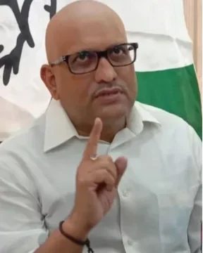 Lucknow Kanpur Expressway, Lucknow Kanpur Expressway News, Ajay Rai, Expressway Quality, Lucknow Kanpur Expressway Investigation, UP Congress, Narendra Modi ,लखनऊ कानपुर एक्सप्रेसवे, लखनऊ कानपुर एक्सप्रेसवे विवाद, अजय राय, एक्सप्रेसवे की गुणवत्ता, लखनऊ कानपुर एक्सप्रेसवे जांच, कांग्रेस, पीएम मोदी, उत्तर प्रदेश कांग्रेस ,