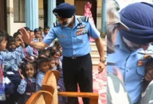 गोरखपुर में वायुसेना प्रमुख, गोरखपुर एयर चीफ मार्शल, वायुसेना प्रमुख अमर प्रीत सिंह, अमर प्रीत सिंह गोरखपुर, गोरखपुर एयर चीफ मार्शल अमर प्रीत सिंह, माथाबारी स्कूल, सरस्वती गुरुकुल स्कूल गोरखपुर, वायुसेना प्रमुख बच्चों से मिले, एयर चीफ मार्शल बच्चों से मुलाकात, गोरखपुर समाचार, गोरखपुर लेटेस्ट न्यूज, गोरखपुर आज की खबर, यूपी न्यूज, उत्तर प्रदेश समाचार, भारतीय वायुसेना, एयर चीफ मार्शल, बच्चों ने ली सेल्फी, ऑटोग्राफ, जय हिंद, स्थानीय खबर, प्रेरणादायक खबर,Gorakhpur Air Force Chief, Air Chief Marshal Amar Preet Singh Gorakhpur, Amar Preet Singh Gorakhpur visit, Air Force Chief Gorakhpur, Air Chief Marshal children meeting, Gorakhpur children selfie, Amar Preet Singh selfie autograph, Saraswati Gurukul School Gorakhpur, Mathabari Gorakhpur, Indian Air Force Chief, IAF Chief Gorakhpur visit, Gorakhpur latest news, Gorakhpur news today, Uttar Pradesh news, UP latest news, Air Chief Marshal school visit, children meet Air Force Chief, #गोरखपुर, #वायुसेनाप्रमुख, #अमरप्रीतसिंह, #AirChiefMarshal, #AmarPreetSingh, #IndianAirForce, #IAF, #Gorakhpur, #GorakhpurNews, #UPNews, #UttarPradesh, #Mathabari, #AirForceChief, #DefenceNews, #GorakhpurLatestNews, #SchoolVisit, #Children, #Selfie, #Autograph, #जय_हिंद,