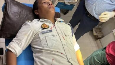 लखनऊ चेन स्नैचिंग, लखनऊ चेन लूट, लखनऊ चेन लुटेरा, लखनऊ में चेन स्नैचिंग, लखनऊ क्राइम न्यूज, लखनऊ अपराध समाचार, लखनऊ पुलिस, लखनऊ ट्रैफिक पुलिस, ट्रैफिक सिपाही नवीन चौधरी, नवीन चौधरी पुलिसकर्मी, मड़ियांव चेन स्नैचिंग, मड़ियांव ढाल चेन लूट, लखनऊ चेन स्नैचर गिरफ्तार, महिला की चेन लूट, चेन लुटेरे ने पुलिस पर हमला, पुलिसकर्मी की बहादुरी, लखनऊ पुलिसकर्मी सम्मान, पुलिस आयुक्त लखनऊ, 10 हजार रुपये इनाम, रक्षाबंधन लखनऊ सुरक्षा, लखनऊ क्राइम अपडेट, Lucknow Chain Snatching, Lucknow Chain Snatching News, Lucknow Crime News, Lucknow Chain Snatcher, Lucknow Chain Robbery, Lucknow Police, Lucknow Traffic Police, Traffic Constable Naveen Chaudhary, Naveen Chaudhary Police, Madiyaon Chain Snatching, Madiyaon Chain Robbery, Lucknow Chain Snatcher Arrest, Chain Snatcher Attacks Police, Police Constable Bravery, Lucknow Police Commissioner, Lucknow Crime Update, Raksha Bandhan Security Lucknow, Chain Snatching Case Lucknow, #लखनऊचेनस्नैचिंग, #लखनऊक्राइम, #लखनऊपुलिस, #चेनस्नैचिंग, #चेनलुटेरा, #मड़ियांव, #नवीनचौधरी, #ट्रैफिकपुलिस, #पुलिसकीबहादुरी, #LucknowChainSnatching, #LucknowCrime, #LucknowPolice, #ChainSnatching, #ChainSnatcher, #Madiyaon, #NaveenChaudhary, #LucknowTrafficPolice, #PoliceBravery, #CrimeNews, #UPPolice, #UttarPradeshPolice, #RakshaBandhan, #LucknowNews,
