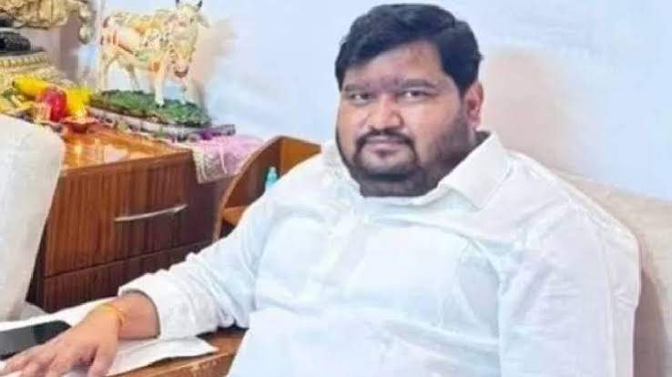 धीरेन्द्र प्रताप सिंह हत्या, धीरेन्द्र प्रताप सिंह हत्याकांड, लखनऊ में धीरेन्द्र प्रताप सिंह की हत्या, लखनऊ हत्या, लखनऊ क्राइम न्यूज, हिंदू युवा वाहिनी नेता हत्या, हिंदू युवा वाहिनी लखनऊ मंडल प्रभारी, महाराणा प्रताप चैरिटेबल फाउंडेशन अध्यक्ष, 50 करोड़ जमीन विवाद, जमीन विवाद में हत्या, प्रॉपर्टी विवाद हत्या, चालक रवि तिवारी, रवि तिवारी हिरासत, दिलीप हिरासत, छह आरोपी हिरासत, दुबग्गा हत्या मामला, किसान पथ नहर शव, फॉर्च्यूनर में गोली, पीजीआई लखनऊ, सुशांत गोल्फ सिटी, लखनऊ पुलिस, एसटीएफ लखनऊ, डीसीपी साउथ मोहम्मद मुस्ताक, उन्नाव जमीन विवाद, कुलदीप सिंह सेंगर केस गवाह, उत्तर प्रदेश क्राइम न्यूज, Dhirendra Pratap Singh Murder, Dhirendra Pratap Singh Murder Case, Lucknow Murder News, Lucknow Crime News, Hindu Yuva Vahini Leader Murder, Hindu Yuva Vahini Lucknow, Maharana Pratap Charitable Foundation President, 50 Crore Land Dispute, Land Dispute Murder, Property Dispute Murder, Driver Ravi Tiwari, Ravi Tiwari Detained, Six Suspects Detained, Dubagga Murder Case, Kisan Path Canal Body, Fortuner Murder Case, PGI Lucknow, Sushant Golf City, Lucknow Police, UP STF, DCP South Mohammad Mushtaq, Unnao Land Dispute, Kuldeep Singh Sengar Case Witness, Uttar Pradesh Crime News, UP Crime News, Dhirendra Pratap Singh murder latest news, Dhirendra Pratap Singh Lucknow murder, Dhirendra Pratap Singh land dispute, Dhirendra Pratap Singh driver Ravi Tiwari, Hindu Yuva Vahini leader murder Lucknow, Maharana Pratap Charitable Foundation president murder, Lucknow murder six detained, Lucknow Fortuner murder case, Dubagga canal murder case, Kisan Path body found, Dhirendra Pratap Singh kidnapping case, 50 crore land dispute Lucknow murder, Lucknow STF investigation, Lucknow Police murder investigation, DCP South Mohammad Mushtaq, Dhirendra Pratap Singh Kuldeep Singh Sengar witness, Unnao land dispute murder, Lucknow crime news today, धीरेन्द्र प्रताप सिंह हत्या लखनऊ, धीरेन्द्र प्रताप सिंह चालक रवि तिवारी, 50 करोड़ जमीन विवाद हत्या, दुबग्गा नहर शव मामला, #DhirendraPratapSingh, #DhirendraPratapSinghMurder, #LucknowMurder, #LucknowCrime, #LucknowNews, #HinduYuvaVahini, #MaharanaPratapCharitableFoundation, #RaviTiwari, #LandDispute, #PropertyDispute, #50CroreLandDispute, #Dubagga, #KisanPath, #PGILucknow, #SushantGolfCity, #LucknowPolice, #UPSTF, #UPCrime, #UttarPradeshNews, #MurderCase, #KidnappingCase, #UnnaoNews, #लखनऊ, #धीरेन्द्रप्रतापसिंह, #लखनऊक्राइम, #हत्या, #जमीनविवाद, #उन्नाव, #दुबग्गा, #यूपीक्राइम,