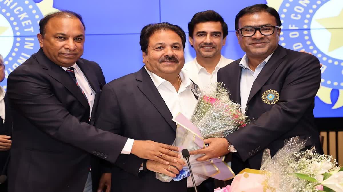 एशिया कप ट्रॉफी विवाद, राजीव शुक्ला, मोहसिन नकवी, BCCI, एशिया कप 2026, महिला एशिया कप, भारतीय महिला क्रिकेट टीम, देवजीत सैकिया, एसीसी, पाकिस्तान क्रिकेट बोर्ड, एशियन क्रिकेट काउंसिल, एशिया कप फाइनल, भारत बनाम श्रीलंका, क्रिकेट विवाद, दुबई क्रिकेट न्यूज, Asia Cup Trophy Controversy, Rajeev Shukla, Mohsin Naqvi, BCCI, Asia Cup 2026, Women's Asia Cup, India Women's Cricket Team, Devajit Saikia, ACC, Asian Cricket Council, Pakistan Cricket Board, Asia Cup Final, India vs Sri Lanka, Cricket Controversy, Dubai Cricket News, एशिया कप ट्रॉफी विवाद क्या है, राजीव शुक्ला ने ट्रॉफी विवाद पर क्या कहा, मोहसिन नकवी से भारत ने ट्रॉफी क्यों नहीं ली, महिला एशिया कप 2026 ट्रॉफी विवाद, BCCI vs Mohsin Naqvi, Rajeev Shukla statement on Asia Cup trophy, Devajit Saikia Mohsin Naqvi, India Asia Cup trophy controversy, Asia Cup presentation ceremony controversy, BCCI latest news, ACC President Mohsin Naqvi, Dubai Asia Cup final news, #एशिया_कप_ट्रॉफी_विवाद, #राजीव_शुक्ला, #मोहसिन_नकवी, #BCCI, #एशिया_कप, #महिला_एशिया_कप, #देवजीत_सैकिया, #भारतीय_क्रिकेट, #AsiaCup, #AsiaCup2026, #AsiaCupTrophy, #RajeevShukla, #MohsinNaqvi, #BCCI, #CricketNews,
