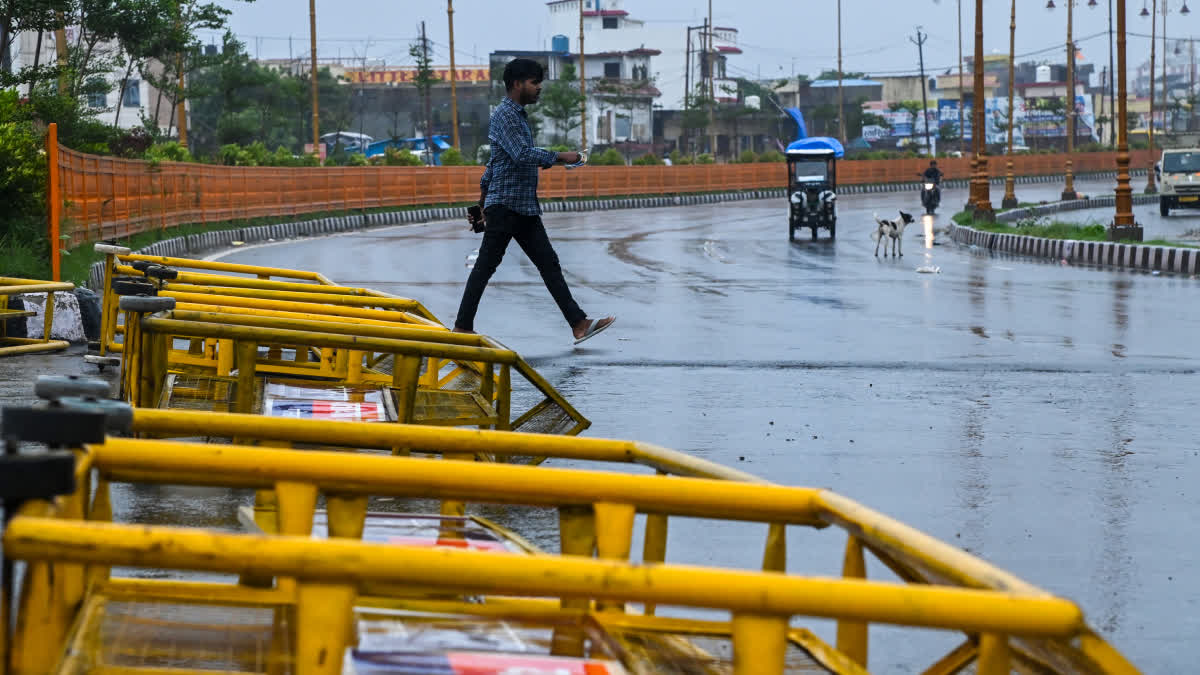 #WeatherAlert, #RainAlert, #HeavyRain, #IMD, #UttarakhandWeather, #UttarakhandRain, #UPWeather, #UPRain, #DelhiWeather, #DelhiNCR, #WeatherUpdate, #RainForecast, #IndiaWeather, #Monsoon, #RainNews ,Weather Alert, Heavy Rain Alert, IMD Weather Alert, Uttarakhand Rain Alert, Uttar Pradesh Rain Alert, UP Heavy Rain, Delhi Rain Alert, Delhi NCR Weather, India Weather Update, Heavy Rainfall Warning, IMD Rain Forecast, Uttarakhand Weather Today, UP Weather Today, Delhi Weather Today, Monsoon Weather Update, Rain Forecast India, Weather Alert, मौसम अलर्ट, भारी बारिश अलर्ट, उत्तराखंड बारिश अलर्ट, उत्तर प्रदेश बारिश अलर्ट, यूपी में भारी बारिश, उत्तराखंड में भारी बारिश, दिल्ली बारिश, दिल्ली-NCR मौसम, IMD Weather Alert, मौसम विभाग चेतावनी, बारिश की ताजा खबर, आज का मौसम, कल का मौसम, बारिश का पूर्वानुमान, लखनऊ मौसम, गोरखपुर बारिश, बरेली बारिश, रामपुर बारिश, मुरादाबाद बारिश,