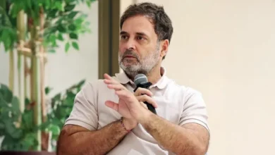 TMC नाम और चुनाव चिह्न फ्रीज, तृणमूल कांग्रेस, TMC विवाद, राहुल गांधी, राहुल गांधी का EC पर हमला, चुनाव आयोग, Election Commission, ममता बनर्जी, TMC सिंबल विवाद, फूल और घास चुनाव चिह्न, पश्चिम बंगाल उपचुनाव, TMC गुटबाजी, भाजपा और चुनाव आयोग, राहुल गांधी बयान, नंदीग्राम उपचुनाव, रेजिनगर उपचुनाव,TMC name symbol freeze, Trinamool Congress symbol row, Rahul Gandhi on TMC, Rahul Gandhi Election Commission, Election Commission TMC order, TMC faction dispute, Mamata Banerjee TMC, TMC election symbol, West Bengal bypolls, TMC name controversy, BJP Election Commission allegation, Rahul Gandhi vote chori, party symbol dispute,#TMC #RahulGandhi #ElectionCommission #MamataBanerjee #WestBengal #TMCNews #PoliticalNews #WestBengalPolitics #ElectionNews,TMC name symbol freeze latest news, Rahul Gandhi TMC latest statement, Election Commission TMC interim order, TMC faction dispute 2026, Mamata Banerjee election symbol row, West Bengal by election TMC symbol, Election Symbols Order Paragraph 15,