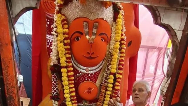 उज्जैन खड़े हनुमान जी की मूर्ति, उज्जैन हनुमान जी की मूर्ति, खड़े हनुमान जी मूर्ति विवाद, उज्जैन मूर्ति हटाने की अफवाह, उज्जैन हनुमान मूर्ति खबर, उज्जैन प्रशासन, उज्जैन SDM एलएन गर्ग, सिंहस्थ 2028 उज्जैन, उज्जैन धार्मिक विरासत, उज्जैन मंदिर खबर, मध्य प्रदेश समाचार, उज्जैन न्यूज, हनुमान जी की मूर्ति, सोशल मीडिया अफवाह, धार्मिक आस्था उज्जैन,Ujjain Khade Hanuman Ji Idol, Ujjain Hanuman Idol, Standing Hanuman Statue Ujjain, Ujjain Hanuman Idol Removal Rumour, Ujjain Administration, Ujjain SDM LN Garg, Simhastha 2028 Ujjain, Ujjain Religious Heritage, Madhya Pradesh News, Ujjain News, Hanuman Statue News, Ujjain Idol Controversy,उज्जैन खड़े हनुमान जी की मूर्ति हटाई जा रही है क्या, उज्जैन हनुमान जी की मूर्ति हटाने की खबर, खड़े हनुमान जी की मूर्ति उज्जैन सच क्या है, Ujjain Hanuman idol removal news, Ujjain Khade Hanuman Ji statue latest news, उज्जैन मूर्ति विवाद, सिंहस्थ 2028 खड़े हनुमान जी, Ujjain Hanuman statue viral news, उज्जैन प्रशासन का बयान,#Ujjain, #UjjainNews, #KhadeHanumanJi, #HanumanJi, #HanumanStatue, #UjjainAdministration, #LNGarg, #Simhastha2028, #MadhyaPradeshNews, #उज्जैन, #उज्जैनसमाचार, #खड़ेहनुमानजी, #हनुमानजी, #सिंहस्थ2028,