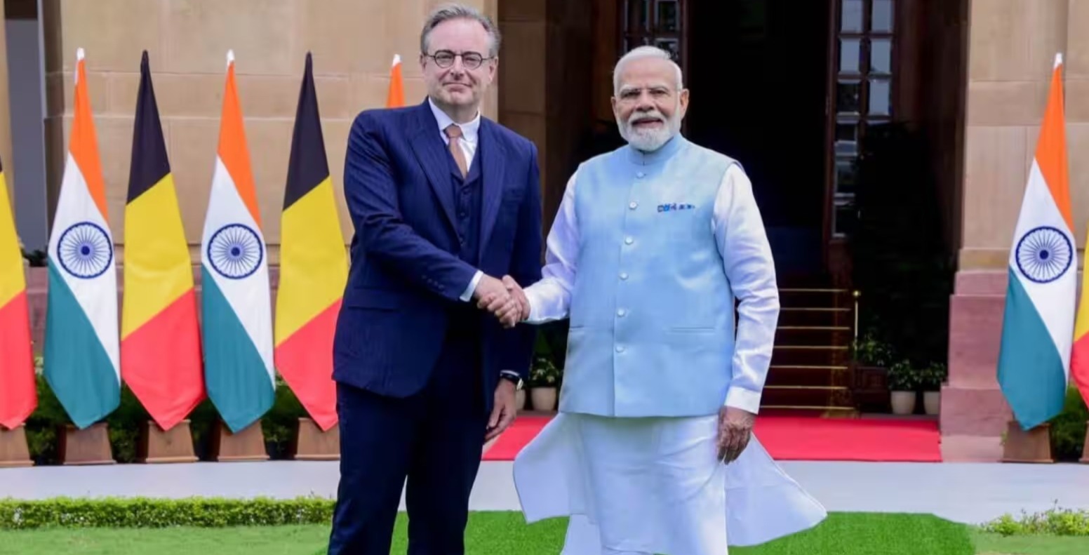 Bart De Wever India Visit, बार्ट डी वेवर, बार्ट डी वेवर भारत दौरा, बेल्जियम पीएम बार्ट डी वेवर, बार्ट डी वेवर मोदी मुलाकात, पीएम मोदी बेल्जियम पीएम मुलाकात, भारत बेल्जियम संबंध, एंटवर्प हीरा मंडी, बेल्जियम हीरा कारोबार, एंटवर्प डायमंड मार्केट, बेल्जियम में भारतीय, बार्ट डी वेवर यहूदी विवाद, बार्ट डी वेवर माफी,Bart De Wever India Visit, Bart De Wever, Belgium Prime Minister, Bart De Wever Modi Meeting, PM Modi Meets Bart De Wever, India Belgium Relations, Antwerp Diamond Market, Antwerp Diamond District, Belgium Indian Community, Bart De Wever Jewish Controversy, Belgium PM India Visit, #BartDeWever #BartDeWeverIndiaVisit #BelgiumPM #PMModi #NarendraModi #IndiaBelgiumRelations #Antwerp #AntwerpDiamondMarket #Belgium #India #WorldNews #InternationalNews ,