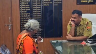 लखनऊ पुलिस, हजरतगंज पुलिस, लखनऊ पुलिस की पहल, 9 साल बाद मां बेटे का मिलन, गुजरात की महिला लखनऊ में मिली, लापता महिला मिली, लखनऊ में महिला बरामद, मां बेटे की भावुक मुलाकात, गुजरात पुलिस, लखनऊ पुलिस मानवता, पुलिस ने परिवार से मिलाया, लखनऊ क्राइम न्यूज, लखनऊ पुलिस न्यूज, Lucknow Police, Hazratganj Police, Gujarat Woman Found in Lucknow, Mother Son Reunion After 9 Years, Missing Woman Found, Lucknow Police News, Gujarat Police, Lucknow Crime News, Police Reunites Mother With Son, Emotional Mother Son Reunion, Missing Woman Reunited With Family, #LucknowPolice, #HazratganjPolice, #LucknowNews, #GujaratPolice, #MotherSonReunion, #MissingWoman, #FamilyReunion, #UttarPradeshPolice, #Humanity, #PoliceNews, #लखनऊपुलिस, #हजरतगंजपुलिस, #मांबेटे_कामिलन, #मानवता,