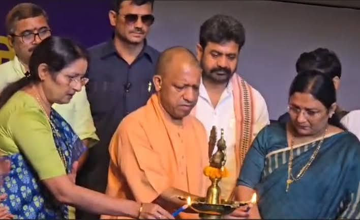पोषण माह, राष्ट्रीय पोषण माह 2026, वाराणसी में पोषण माह, सीएम योगी पोषण माह, योगी आदित्यनाथ वाराणसी, मुख्यमंत्री योगी आदित्यनाथ, वाराणसी पोषण अभियान, आंगनबाड़ी केंद्र, आंगनबाड़ी कार्यकर्ता, बच्चों का पोषण, गर्भवती महिलाओं का पोषण, महिला एवं बाल विकास विभाग, रुद्राक्ष कन्वेंशन सेंटर वाराणसी, अन्नपूर्णा देवी, बेबी रानी मौर्य, सावित्री ठाकुर, वाराणसी समाचार, उत्तर प्रदेश समाचार, काशी समाचार, सरकारी योजना, स्वास्थ्य समाचार, Poshan Maah, National Nutrition Month 2026, Poshan Maah Varanasi, CM Yogi Adityanath Varanasi, Yogi Adityanath, Nutrition Month India, Varanasi Nutrition Campaign, Anganwadi Centres, Anganwadi Workers, child nutrition, nutrition for pregnant women, Women and Child Development Ministry, Annapurna Devi, Savitri Thakur, Baby Rani Maurya, Rudraksha Convention Centre Varanasi, Varanasi News, Uttar Pradesh News, UP Government Scheme, Nutrition Awareness Campaign,#पोषणमाह, #राष्ट्रीयपोषणमाह, #पोषणमाह2026, #योगीआदित्यनाथ, #CMYogi, #YogiAdityanath, #Varanasi, #वाराणसी, #काशी, #Anganwadi, #आंगनबाड़ी, #ChildNutrition, #NutritionMonth, #NationalNutritionMonth, #PregnancyNutrition, #UPNews, #UttarPradesh, #VaranasiNews, #UPGovernment, #WomenAndChildDevelopment,