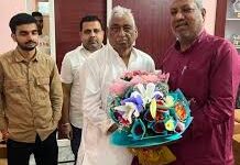 संजय निषाद, संजय निषाद समाचार, संजय निषाद माता प्रसाद पांडेय मुलाकात, माता प्रसाद पांडेय, निषाद पार्टी, निषाद पार्टी समाचार, सपा निषाद पार्टी गठबंधन, सपा से गठबंधन, भाजपा निषाद पार्टी गठबंधन, निषाद समाज, निषाद समाज की मांगें, यूपी राजनीति, उत्तर प्रदेश राजनीति, यूपी विधानसभा चुनाव 2027, लखनऊ राजनीति, लखनऊ राजनीतिक खबर, उत्तर प्रदेश राजनीतिक समाचार, गठबंधन राजनीति, यूपी चुनाव खबर, संजय निषाद बयान, निषाद पार्टी अध्यक्ष, मत्स्य मंत्री संजय निषाद, उत्तर प्रदेश विधानसभा, नेता प्रतिपक्ष, राजनीतिक खबर, लखनऊ जिला, उत्तर प्रदेश प्रदेश, राजनीतिक समाचार, Sanjay Nishad, Sanjay Nishad news, Sanjay Nishad Mata Prasad Pandey meeting, Mata Prasad Pandey, Nishad Party, Nishad Party news, SP Nishad Party alliance, Samajwadi Party alliance, BJP Nishad Party alliance, Nishad community, Nishad community demands, UP politics, Uttar Pradesh politics, UP Assembly Election 2027, Lucknow politics, Lucknow political news, Uttar Pradesh political news, alliance politics, UP election news, Sanjay Nishad statement, Nishad Party president, UP Fisheries Minister Sanjay Nishad, Uttar Pradesh Assembly, Leader of Opposition, political news, Lucknow district, Uttar Pradesh state, political news,#SanjayNishad, #संजयनिषाद, #NishadParty, #निषादपार्टी, #NishadSamaj, #निषादसमाज, #MataPrasadPandey, #माताप्रसादपांडेय, #UPPolitics, #यूपीपॉलिटिक्स, #UttarPradeshPolitics, #UPAssemblyElection2027, #UPNews, #LucknowNews, #LucknowPolitics, #SP, #BJP, #PoliticalNews, #UPElection2027,