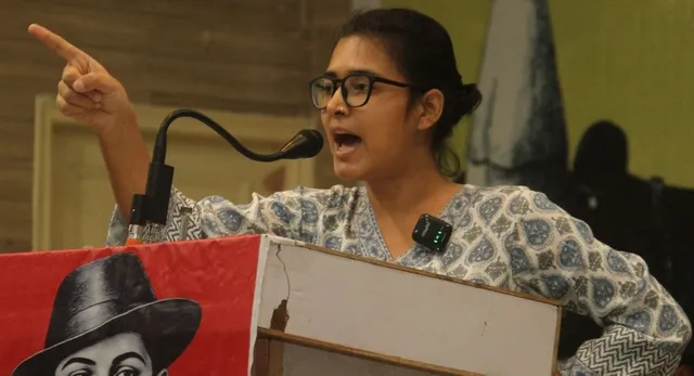 नेहा बोरा विवाद, नेहा बोरा गोरखपुर खबर, नेहा बोरा ने योगी को क्या कहा, नेहा बोरा के खिलाफ FIR, गोरखपुर में नेहा बोरा के खिलाफ शिकायत, CM योगी पर नेहा बोरा की टिप्पणी, AISA अध्यक्ष नेहा बोरा गोरखपुर, कैंट थाना गोरखपुर नेहा बोरा, पीपीगंज थाना नेहा बोरा, गोरखपुर लेटेस्ट न्यूज, गोरखपुर राजनीतिक समाचार, उत्तर प्रदेश राजनीतिक खबर, उत्तर प्रदेश विवादित बयान खबर, गोरखपुर क्राइम और पुलिस न्यूज, Neha Bora controversy latest news, Neha Bora Gorakhpur news, what did Neha Bora say about Yogi, Neha Bora FIR Gorakhpur, Neha Bora complaint against Yogi remark, AISA Neha Bora latest news, Gorakhpur political controversy, CM Yogi Adityanath latest news, Neha Bora speech controversy, Gorakhpur police complaint, Uttar Pradesh political news, #नेहाबोरा, #NehaBora, #NehaBoraControversy, #GorakhpurNews, #गोरखपुर, #गोरखपुरन्यूज, #CMYogi, #YogiAdityanath, #योगीआदित्यनाथ, #AISANews, #AISA, #UPNews, #UttarPradeshNews, #यूपीसमाचार, #UPPolitics, #उत्तरप्रदेशराजनीति, #PoliticalNews, #GorakhpurPolitics,