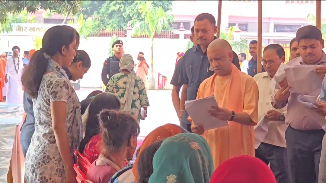 CM Yogi Janata Darshan, CM Yogi Janata Darshan Gorakhpur, Gorakhpur Janata Darshan, Yogi Adityanath Janata Darshan, Gorakhnath Temple Janata Darshan, CM Yogi Gorakhpur, Yogi Adityanath News, UP CM Janata Darshan, Gorakhpur News, Uttar Pradesh News, UP Government News, CM Yogi Grievance Hearing, 150 Grievances Gorakhpur, Yogi Adityanath Gorakhpur Visit, Gorakhpur Politics, Gorakhpur Administration, UP News Today, सीएम योगी जनता दर्शन, सीएम योगी जनता दर्शन गोरखपुर, गोरखपुर जनता दर्शन, योगी आदित्यनाथ जनता दर्शन, गोरखनाथ मंदिर जनता दर्शन, सीएम योगी गोरखपुर, गोरखपुर में सीएम योगी, योगी आदित्यनाथ समाचार, मुख्यमंत्री योगी जनता दर्शन, 150 फरियादियों की समस्या, गोरखपुर समाचार, गोरखपुर न्यूज, उत्तर प्रदेश समाचार, यूपी न्यूज, योगी सरकार, जमीन कब्जा शिकायत, इलाज के लिए आर्थिक सहायता, जनता की समस्या, मुख्यमंत्री से फरियाद, गोरखपुर,#सीएमयोगी, #योगीआदित्यनाथ, #जनतादर्शन, #सीएमयोगीजनतादर्शन, #गोरखपुर, #गोरखपुरसमाचार, #गोरखनाथमंदिर, #उत्तरप्रदेशसमाचार, #यूपीसमाचार, #योगीसरकार, #GorakhpurNews, #CMYogi, #YogiAdityanath, #JanataDarshan, #GorakhnathTemple, #UttarPradeshNews, #UPNews, #CMYogiNews, #Gorakhpur, #UPGovernment,