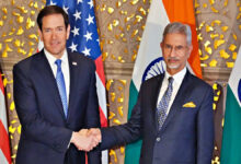 #IndiaUSDeal #MarcoRubio #SJaishankar #भारतअमेरिका #TradeDeal #RelianceIndustries #VenezuelaOil #EnergySecurity #InternationalNew,India US trade deal, Marco Rubio India visit, S Jaishankar Marco Rubio meeting, India America trade agreement, India US relations, Russian oil imports India, Reliance Venezuela oil, Venezuela crude oil, India energy security, US Secretary of State, Mumbai diplomatic meeting, India US energy cooperation,भारत-अमेरिका व्यापार समझौता, मार्को रुबियो भारत दौरा, एस जयशंकर रुबियो बैठक, मुंबई में रुबियो, भारत अमेरिका ट्रेड डील, भारत अमेरिका संबंध, रूस से कच्चे तेल का आयात, भारत की ऊर्जा सुरक्षा, वेनेजुएला तेल, रिलायंस इंडस्ट्रीज, अमेरिकी विदेश मंत्री, भारत अमेरिका ऊर्जा सहयोग, अंतरराष्ट्रीय समाचार, विदेश नीति समाचार,