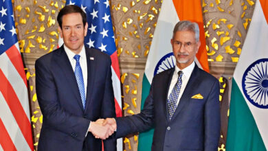 #IndiaUSDeal #MarcoRubio #SJaishankar #भारतअमेरिका #TradeDeal #RelianceIndustries #VenezuelaOil #EnergySecurity #InternationalNew,India US trade deal, Marco Rubio India visit, S Jaishankar Marco Rubio meeting, India America trade agreement, India US relations, Russian oil imports India, Reliance Venezuela oil, Venezuela crude oil, India energy security, US Secretary of State, Mumbai diplomatic meeting, India US energy cooperation,भारत-अमेरिका व्यापार समझौता, मार्को रुबियो भारत दौरा, एस जयशंकर रुबियो बैठक, मुंबई में रुबियो, भारत अमेरिका ट्रेड डील, भारत अमेरिका संबंध, रूस से कच्चे तेल का आयात, भारत की ऊर्जा सुरक्षा, वेनेजुएला तेल, रिलायंस इंडस्ट्रीज, अमेरिकी विदेश मंत्री, भारत अमेरिका ऊर्जा सहयोग, अंतरराष्ट्रीय समाचार, विदेश नीति समाचार,