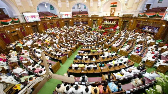 UP MLC Election 2026, यूपी एमएलसी चुनाव 2026, उत्तर प्रदेश विधान परिषद चुनाव, यूपी विधान परिषद चुनाव 2026, MLC चुनाव 23 अक्टूबर, वोटर आईडी नहीं तो वोट कैसे डालें, MLC चुनाव पहचान पत्र, MLC चुनाव में मान्य दस्तावेज, यूपी एमएलसी चुनाव दस्तावेज, शिक्षक निर्वाचन क्षेत्र, स्नातक निर्वाचन क्षेत्र, नवदीप रिणवा, उत्तर प्रदेश चुनाव आयोग, UP MLC Election 2026, Uttar Pradesh MLC Election, UP Legislative Council Election 2026, MLC election voter ID, valid documents for MLC election, UP MLC election ID proof, UP MLC polling 23 October, teacher constituency election, graduate constituency election, Navdeep Rinwa,#UPMLCElection2026 #UPMLCElection #UttarPradesh #MLCElection #UPElection #VoterID #Voting #LegislativeCouncil #GraduateConstituency #TeacherConstituency,
