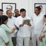 सिवनी SNCU में 80 नवजातों की मौत, सिवनी जिला अस्पताल समाचार, सिवनी नवजात मृत्यु मामला, मध्यप्रदेश स्वास्थ्य समाचार, सिवनी SNCU जांच, सिवनी अस्पताल जांच, नवजात शिशु देखभाल इकाई, SNCU प्रभारी हटाए गए, सिवनी जिला अस्पताल की खबर, भाजपा विधायक दिनेश राय मुनमुन, डॉ. पंकज दुबे CMHO सिवनी, डॉ. विनोद नावकर, डॉ. विनोद दहायत, डॉ. पारस पटेरिया, कम वजन वाले नवजात, समय से पहले जन्मे बच्चे, नवजात मृत्यु जांच समिति, मध्यप्रदेश स्वास्थ्य विभाग, सिवनी ताजा खबर, सिवनी मेडिकल न्यूज,Seoni SNCU 80 newborn deaths, Seoni District Hospital news, Madhya Pradesh health news, Seoni newborn death investigation, SNCU incharge removed, Special Newborn Care Unit Seoni, Seoni hospital investigation team, premature newborn deaths, low birth weight babies, Seoni MLA Dinesh Rai Munmun, CMHO Pankaj Dubey, Civil Surgeon Vinod Navkar, Dr Vinod Dahayat, Dr Paras Pateria, Madhya Pradesh hospital news, newborn care unit investigation, Seoni latest news, Madhya Pradesh medical news,#SeoniNews, #सिवनीसमाचार, #MadhyaPradeshNews, #मध्यप्रदेशसमाचार, #SeoniHospital, #SNCU, #NewbornDeaths, #HealthNews, #सिवनीजिलाअस्पताल, #दिनेशरायमुनमुन, #स्वास्थ्यविभाग, #NewbornCare, #HospitalInvestigation,