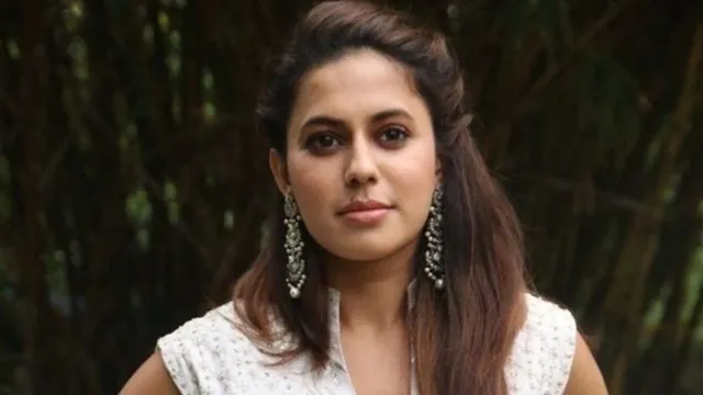 #RanyaRao, #RanyaRaoGoldSmuggling, #RanyaRaoNews, #GoldSmuggling, #GoldSmugglingCase, #CustomsDepartment, #BengaluruCustoms, #BengaluruNews, #KarnatakaNews, #DubaiGoldSmuggling, #KannadaActress, #CustomsAction, #NationalNews, #CrimeNews, #IndiaNews,रान्या राव गोल्ड स्मगलिंग, रान्या राव सोना तस्करी, रान्या राव पर जुर्माना, रान्या राव न्यूज, कन्नड़ एक्ट्रेस रान्या राव, रान्या राव सोना तस्करी केस, दुबई से सोना तस्करी, बेंगलुरु कस्टम्स, कस्टम्स विभाग कार्रवाई, रान्या राव 102.5 करोड़ जुर्माना, 270.8 करोड़ जुर्माना, 127 किलो सोना तस्करी, 14.2 किलो सोना जब्त, बेंगलुरु गोल्ड स्मगलिंग केस, कर्नाटक न्यूज, बेंगलुरु न्यूज, राष्ट्रीय खबर, ताजा राष्ट्रीय समाचार, Ranya Rao Gold Smuggling, Ranya Rao Gold Smuggling Case, Ranya Rao News, Ranya Rao Customs Penalty, Ranya Rao fined 102.5 crore, Ranya Rao Dubai Gold Smuggling, Kannada Actress Ranya Rao, Bengaluru Customs Gold Smuggling, 270.8 crore penalty, 127 kg gold smuggling, 14.2 kg gold seized, Dubai to Bengaluru Gold Smuggling, Karnataka News, Bengaluru News, National News India, Customs Department Action,