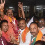 लखनऊ एमएलसी चुनाव परिणाम 2026, उमेश द्विवेदी लगातार तीसरी बार विजयी, लखनऊ शिक्षक निर्वाचन क्षेत्र में भाजपा की जीत, भाजपा और समाजवादी पार्टी के बीच एमएलसी चुनाव मुकाबला, उत्तर प्रदेश विधान परिषद चुनाव मतगणना, यूपी एमएलसी चुनाव में भाजपा की चार सीटों पर जीत,