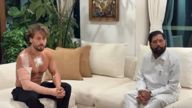 टाइगर श्रॉफ फायरिंग केस, टाइगर श्रॉफ पर गोलीबारी, टाइगर श्रॉफ की कार पर फायरिंग, मुंबई जुहू फायरिंग, पुष्पा पार्क गोलीबारी, मुंबई क्राइम न्यूज, टाइगर श्रॉफ ताजा खबर, टाइगर श्रॉफ सुरक्षित, टाइगर श्रॉफ ड्राइवर घायल, नानावटी अस्पताल, मुंबई पुलिस जांच, बाइक सवार हमलावर, लॉरेंस बिश्नोई गैंग दावा, महाराष्ट्र क्राइम न्यूज, बॉलीवुड ब्रेकिंग न्यूज, मुंबई सेलिब्रिटी सुरक्षा, जुहू पुलिस थाना, महाराष्ट्र समाचार,Tiger Shroff firing case, Tiger Shroff car shooting, Tiger Shroff Mumbai news, Juhu firing incident, Pushpa Park Mumbai shooting, Tiger Shroff safe, Tiger Shroff driver injured, Mumbai Police investigation, Mumbai crime news, unidentified bike-borne attackers, Lawrence Bishnoi gang claim, Bollywood breaking news, celebrity security Mumbai, Nanavati Hospital, Juhu Police Station, Maharashtra crime news, Tiger Shroff latest update,टाइगर श्रॉफ फायरिंग घटना मुंबई, जुहू में अभिनेता की कार पर गोलीबारी, मुंबई पुलिस फायरिंग जांच, Tiger Shroff firing incident Mumbai, Tiger Shroff Juhu shooting news, Mumbai Police investigation, Tiger Shroff car firing case,मुंबई क्राइम अपडेट, महाराष्ट्र ताजा खबर, जुहू पुलिस जांच, पुष्पा पार्क मुंबई समाचार, सेलिब्रिटी सुरक्षा मामला, टाइगर श्रॉफ गोलीबारी अपडेट, अज्ञात हमलावरों की तलाश, मुंबई पुलिस सीसीटीवी जांच, बॉलीवुड अभिनेता सुरक्षा, मुंबई जुहू क्राइम न्यूज, Mumbai crime update, Juhu police investigation, Mumbai celebrity security, Tiger Shroff incident update, CCTV investigation Mumbai, Maharashtra breaking news, Bollywood crime report,#TigerShroff #TigerShroffFiringCase #MumbaiFiring #JuhuNews #MumbaiCrimeNews #TigerShroffNews #MumbaiPolice #BishnoiGangClaim #BollywoodNews #MaharashtraNews #टाइगरश्रॉफ #मुंबईफायरिंग #जुहू #मुंबईक्राइम #महाराष्ट्रन्यूज,