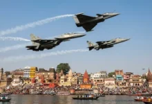 वाराणसी,Varanasi Air Show, Namo Ghat Air Show, Varanasi Air Show Advisory, Sukhoi Rafale Jaguar, banned items at air show, Varanasi traffic advisory, Namo Ghat security arrangements, DM Chandra Mohan Garg, Varanasi latest news,#VaranasiAirShow #NamoGhat #Rafale #Sukhoi #Jaguar #VaranasiNews #UPNews #वाराणसी #नमोगाट #एयरशो #उत्तरप्रदेशसमाचार,वाराणसी एयर शो, नमो घाट एयर शो, वाराणसी एयर शो एडवाइजरी, सुखोई राफेल जगुआर, वाराणसी में लड़ाकू विमानों का प्रदर्शन, एयर शो में प्रतिबंधित सामान, ड्रोन पर प्रतिबंध, नमो घाट सुरक्षा व्यवस्था, डीएम चंद्र मोहन गर्ग, वाराणसी ट्रैफिक एडवाइजरी, चंदौली समाचार, वाराणसी ताजा खबर,