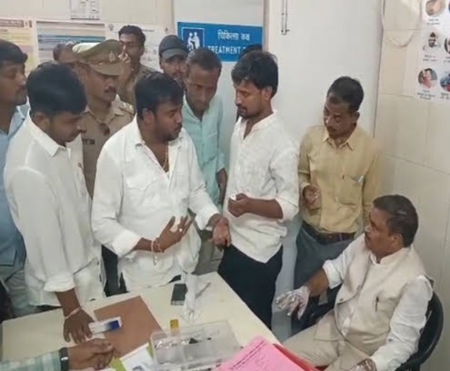उन्नाव मशाल हादसा, उन्नाव मशाल आग हादसा, उन्नाव न्यूज, उन्नाव लेटेस्ट न्यूज, उन्नाव समाचार, भाजपा विधायक बृजेश रावत, बृजेश रावत झुलसे, मिलन पांडेय घायल, रजनी तिवारी साड़ी में आग, सेवा ज्योति यात्रा, सेवा संकल्प अभियान, उन्नाव भाजपा न्यूज, उन्नाव आग की घटना, उत्तर प्रदेश न्यूज, यूपी भाजपा न्यूज, उन्नाव जिला समाचार, लखनऊ मंडल समाचार,Unnao News, Unnao Torch Incident, Unnao Mashal Incident, Unnao Latest News, BJP MLA Brijesh Rawat, Brijesh Rawat Injured, Milind Pandey Injured, Rajni Tiwari Saree Fire, Seva Jyoti Yatra, Seva Sankalp Abhiyan, BJP News Uttar Pradesh, Unnao Fire Incident, Uttar Pradesh News, UP BJP News, Unnao Breaking News, #UnnaoNews, #Unnao, #UnnaoBreakingNews, #BrijeshRawat, #RajniTiwari, #BJP, #BJPNews, #SevaJyotiYatra, #SevaSankalpAbhiyan, #UttarPradeshNews, #UPNews, #UnnaoFire, #UnnaoTorchIncident, #HindiNews, #BreakingNews,