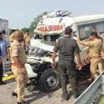 Purvanchal Expressway Accident, Sultanpur Purvanchal Expressway Accident, Subedar Major Satyawan, Ambulance Accident Sultanpur, Purvanchal Expressway Road Accident, Sultanpur Road Accident, Ambulance Hit by Unknown Vehicle, Haliyapur Accident, UP Road Accident, पूर्वांचल एक्सप्रेसवे हादसा, सुलतानपुर पूर्वांचल एक्सप्रेसवे हादसा, सूबेदार मेजर सत्यवान, सूबेदार मेजर का पार्थिव शरीर, एंबुलेंस एक्सीडेंट सुलतानपुर, पूर्वांचल एक्सप्रेसवे दुर्घटना, सुलतानपुर सड़क हादसा, एंबुलेंस को अज्ञात वाहन ने मारी टक्कर, गौरव सिंह मौत, हलियापुर सड़क हादसा, उत्तर प्रदेश सड़क दुर्घटना, #PurvanchalExpressway #पूर्वांचलएक्सप्रेसवे #Sultanpur #सुलतानपुर #RoadAccident #सड़कहादसा #AmbulanceAccident #UPNews #SultanpurNews #Haliyapur #AccidentNews #SubedarMajor #UttarPradesh,