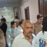 लखनऊ मर्डर, लखनऊ में मां की हत्या, 17 साल के बेटे ने मां की हत्या, लखनऊ क्राइम न्यूज, नाका हिंडोला हत्या, राजेंद्र नगर लखनऊ हत्या, गीता भागचंदानी हत्या, समीर मर्डर केस, लखनऊ पुलिस, उत्तर प्रदेश क्राइम न्यूज, लखनऊ हत्या मामला,Lucknow Murder, Lucknow Crime News, Lucknow Mother Murder, 17 Year Old Son Kills Mother, Lucknow Murder Case, Naka Hindola Murder, Rajendra Nagar Lucknow Crime, Geeta Bhagchandani Murder, Sameer Murder Case, Lucknow Police, Uttar Pradesh Crime News,#LucknowMurder #LucknowCrime #LucknowNews #NakaHindola #RajendraNagar #LucknowPolice #UPCrime #UPNews #MurderCase #CrimeNews,