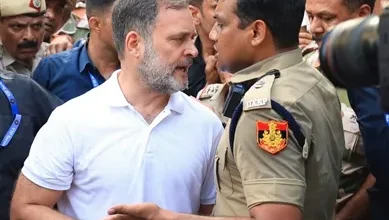 #RahulGandhi #PriyankaGandhi #RahulGandhiFIR #PriyankaGandhiFIR #DelhiPolice #GyaneshKumar #ElectionCommission #Congress #PoliticalNews #DelhiNews ,Rahul Gandhi Priyanka Gandhi FIR, Rahul Gandhi FIR, Priyanka Gandhi FIR, Rahul Gandhi News, Priyanka Gandhi News, Delhi Police FIR, CEC Gyanesh Kumar, Election Commission Protest, Rahul Priyanka Protest, Rahul Gandhi Police Case, राहुल गांधी प्रियंका गांधी FIR, राहुल गांधी पर FIR, प्रियंका गांधी पर FIR, दिल्ली पुलिस, ज्ञानेश कुमार, मुख्य चुनाव आयुक्त, चुनाव आयोग विरोध प्रदर्शन,