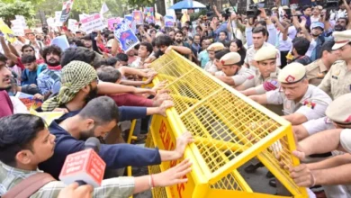 दिल्ली में धरना प्रदर्शन, दिल्ली पुलिस का नया आदेश, जंतर-मंतर पर प्रदर्शन, दिल्ली में प्रदर्शन स्थल, रामलीला मैदान प्रदर्शन, बुराड़ी मैदान, CBD ग्राउंड दिल्ली, दिल्ली पुलिस अधिसूचना, दिल्ली में रैली की अनुमति, दिल्ली ट्रैफिक डायवर्जन, नई दिल्ली समाचार, दिल्ली की ताजा खबर, धरना प्रदर्शन के नए नियम,Delhi News, Delhi Protest Sites, Jantar Mantar Protest, Delhi Police Order, Ramlila Maidan Protest, Burari Ground Delhi, CBD Ground Delhi, Delhi Demonstration Rules, Delhi Rally Permission, Delhi Traffic Diversion, New Delhi Latest News,#DelhiNews #DelhiPolice #JantarMantar #RamlilaMaidan #BurariGround #DelhiProtest #DelhiTraffic #NewDelhiNews #दिल्लीसमाचार #दिल्लीपुलिस #जंतरमंतर #धरनाप्रदर्शन